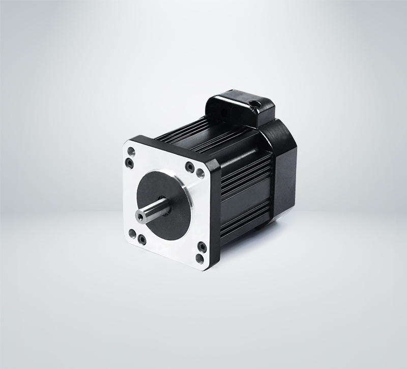 怎樣使用15mm伺服電機(jī)制作小型機(jī)器人？